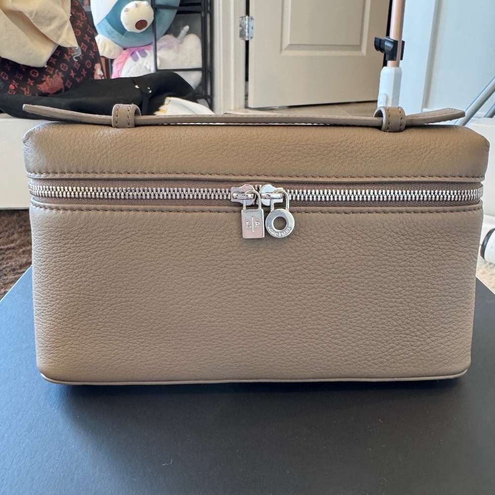 Loro Piana L19 Extra Pocket Pouch Calfskin Leather — Excellent w/ Dust Bag